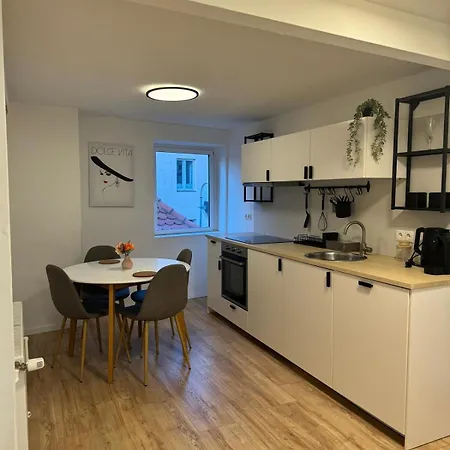 Apartment Apartment, Zentral 3
