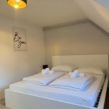 公寓 Apartment, Zentral 3